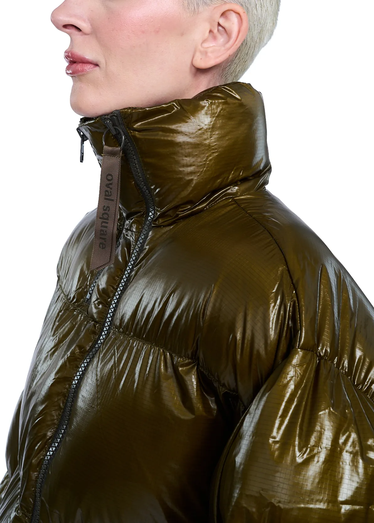 Oval Square Active Zip Puffer Jacket in Olive