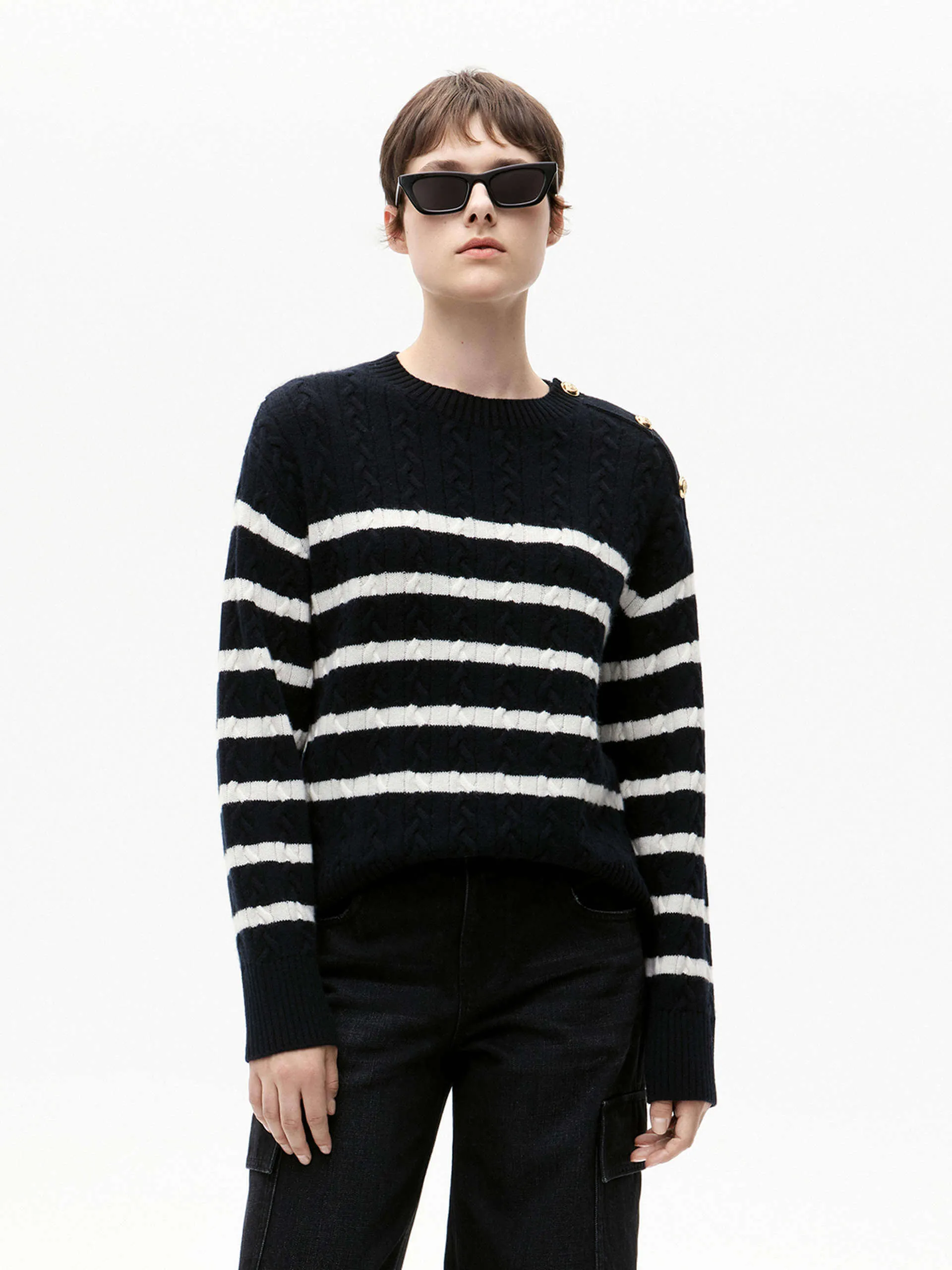 Round Collar Knit Sweater