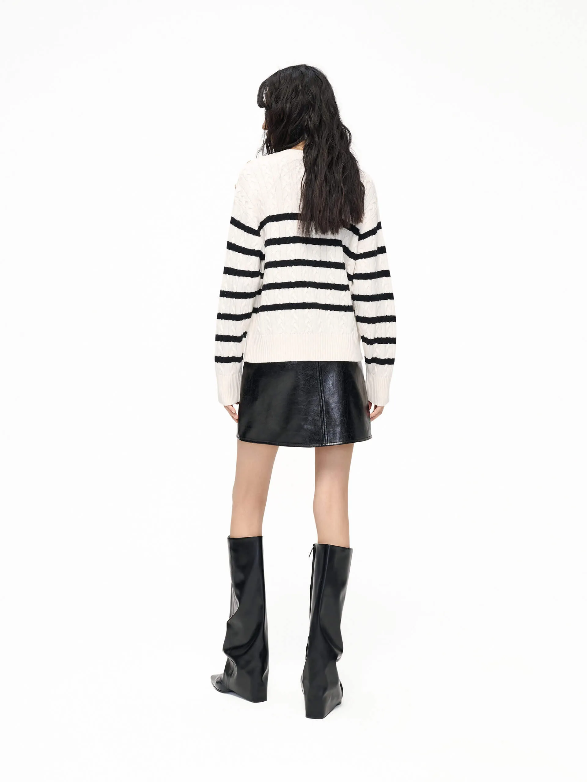 Round Collar Knit Sweater